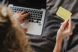 Онлайн-платежі: як убезпечити себе від шахрайства — Онлайн-платежі: як не стати жертвою шахраїв