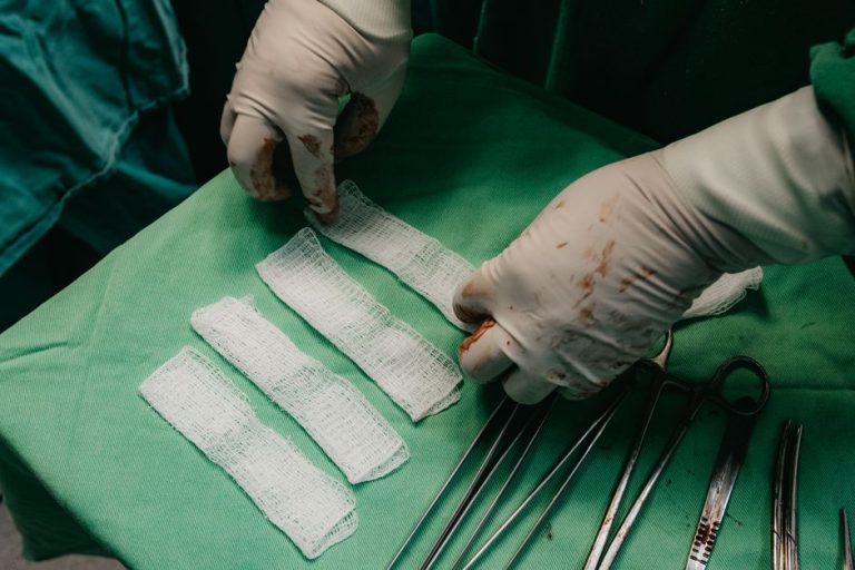Перша допомога при опіках: базовий алгоритм дій — Перша допомога при опіках: що робити і чого не можна