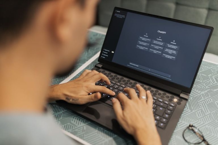 Штучний інтелект у пошуку роботи: як він змінює процес — Штучний інтелект у пошуку роботи: як змінився процес