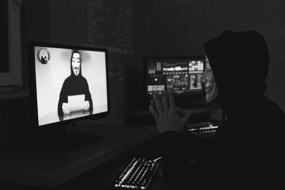 Як шахраї видають себе за кредитні компанії — Як шахраї маскуються під кредитні компанії