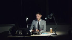 Понаднормова робота: як вона має оплачуватися — Понаднормова робота: як правильно її оплачують