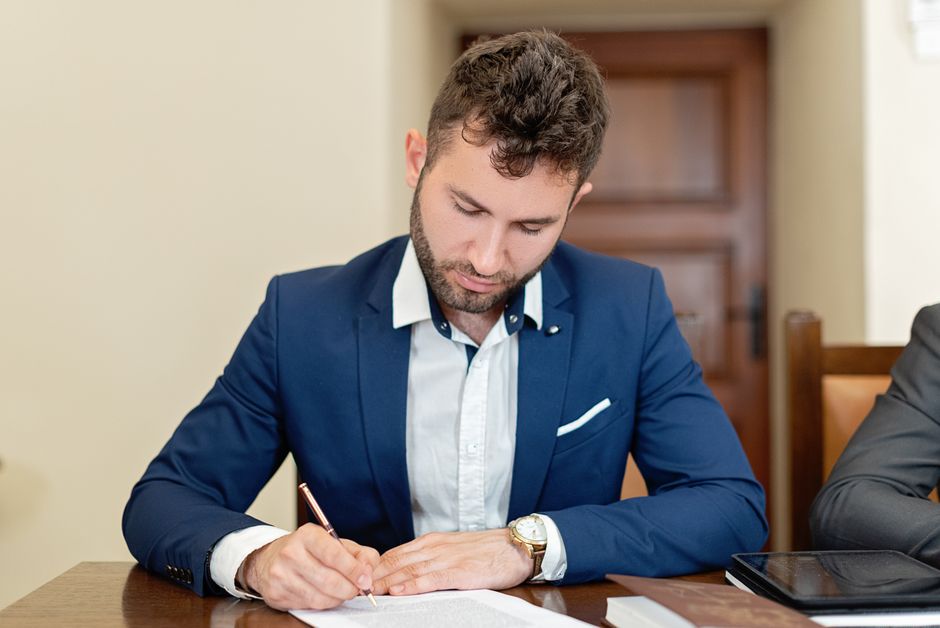 Робота за кордоном для українців: легальні шляхи працевлаштування — Робота за кордоном для українців: як працевлаштуватися ле
